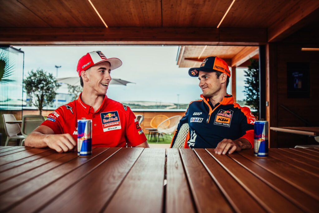 Dani Pedrosa dan Pedro Acosta