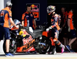 Enea Bastianini Curi Perhatian di Tengah Panasnya Persaingan Internal KTM