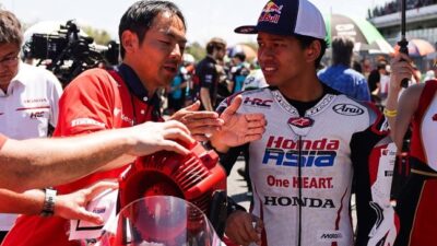 Matteo Guerinoni Kritik Hiroshi Aoyama Gegara Gearbox Honda NSF250RW Milik Veda Ega Pratama