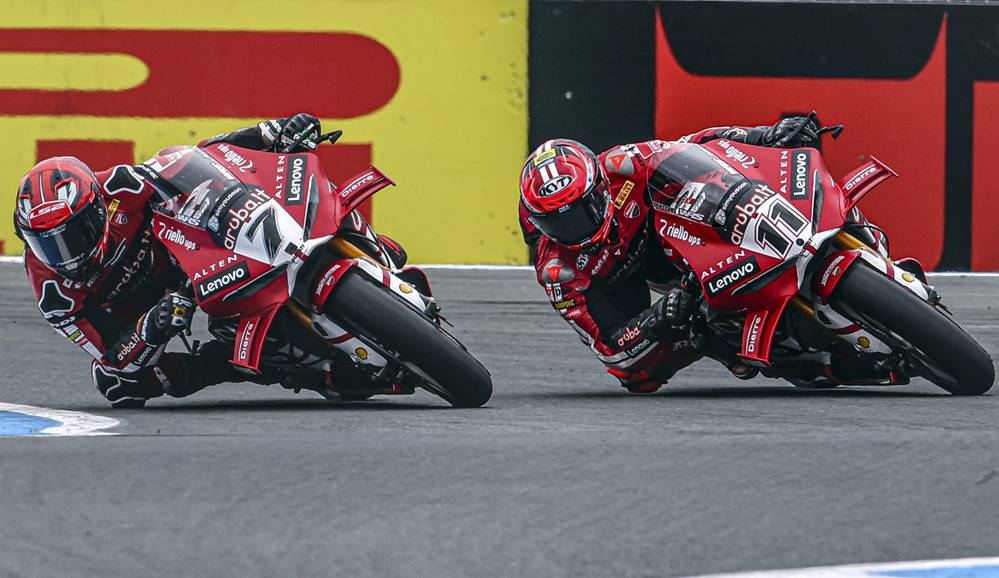 Iker Lecuona dan Nicolo Bulega