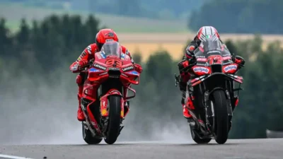 Marco Bezzecchi dan Marc Márquez