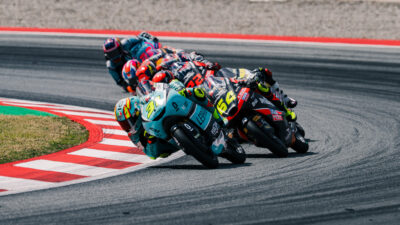 Adrián Fernández Finis Dibelakangan Veda Ega Pratama di GP Catalunya 2026