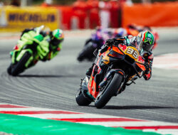 Bard Binder Terseok di Catalunya, Kopling KTM RC16 Bermasalah