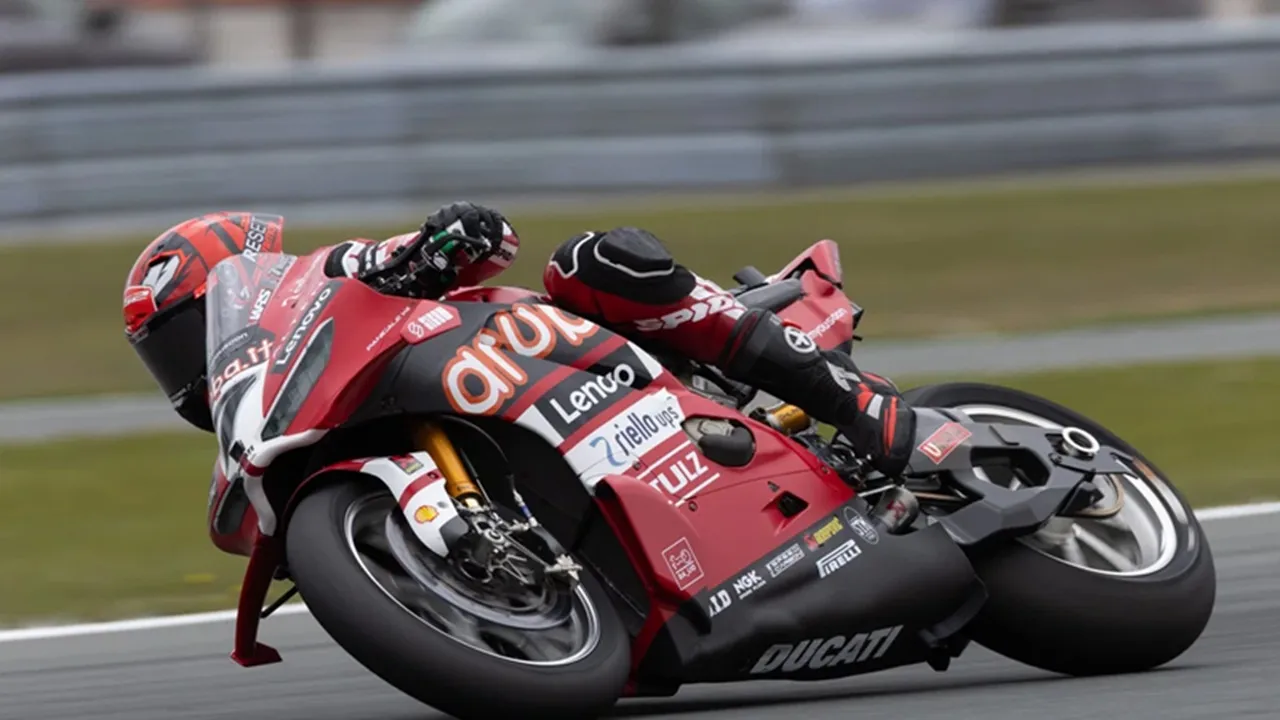 Iker Lecuona Dominasi FP1 WSBK Hungaria 2026 di Balaton Park
