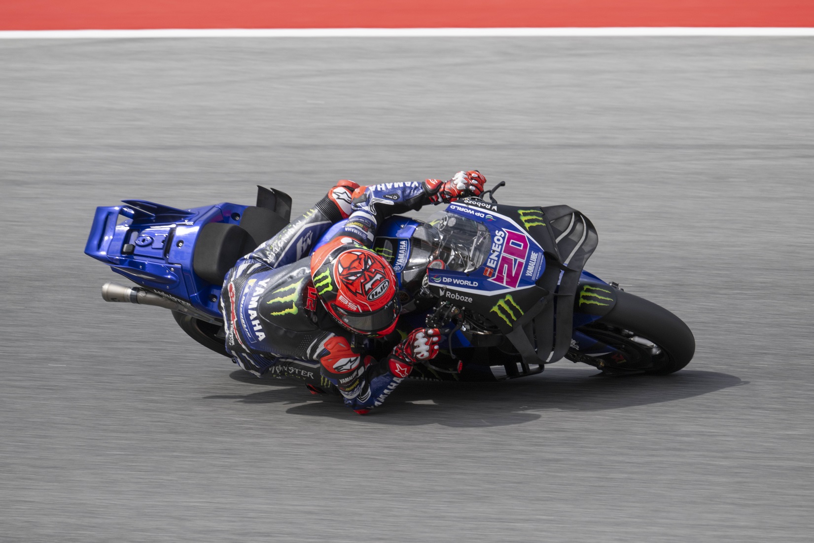 Monster Energy Yamaha MotoGP Jalani Tes Positif di Barcelona Meski Diganggu Hujan