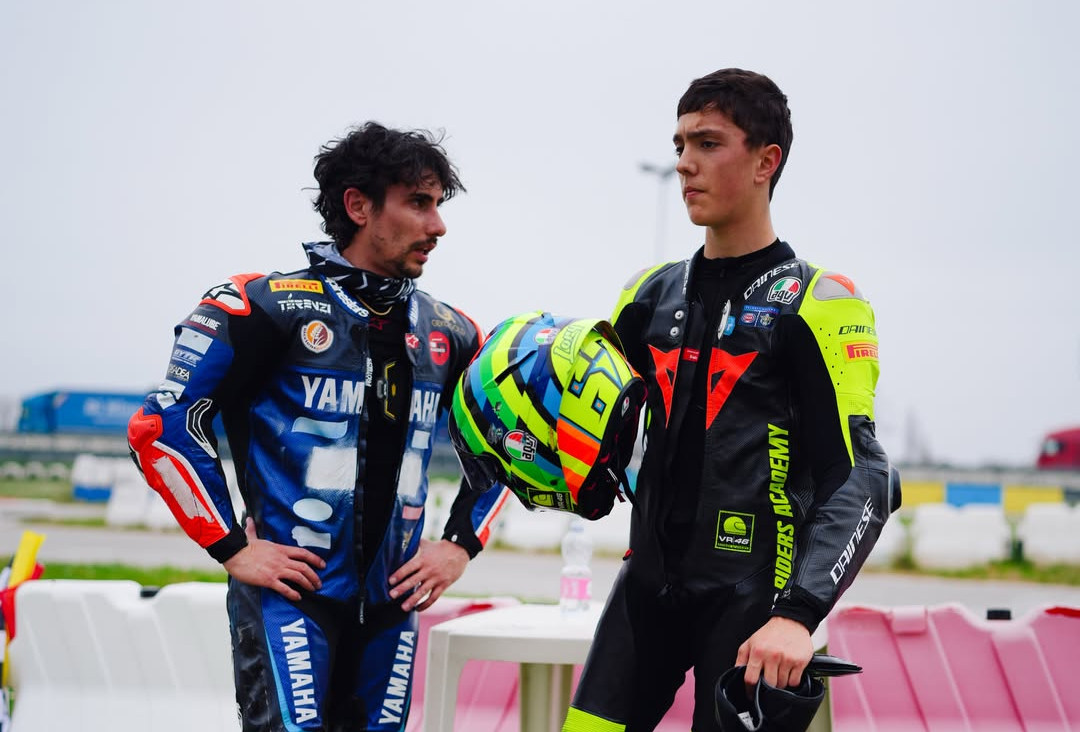 Niccolò Antonelli Kembali ke VR46 Riders Academy