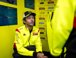 Valentino Rossi Soroti Komitmen Ducati untuk Francesco Bagnaia