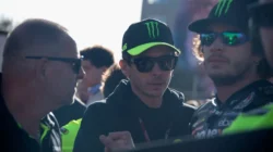 Valentino Rossi dan Marco Bezzecchi. Foto: Ligaolahraga.com