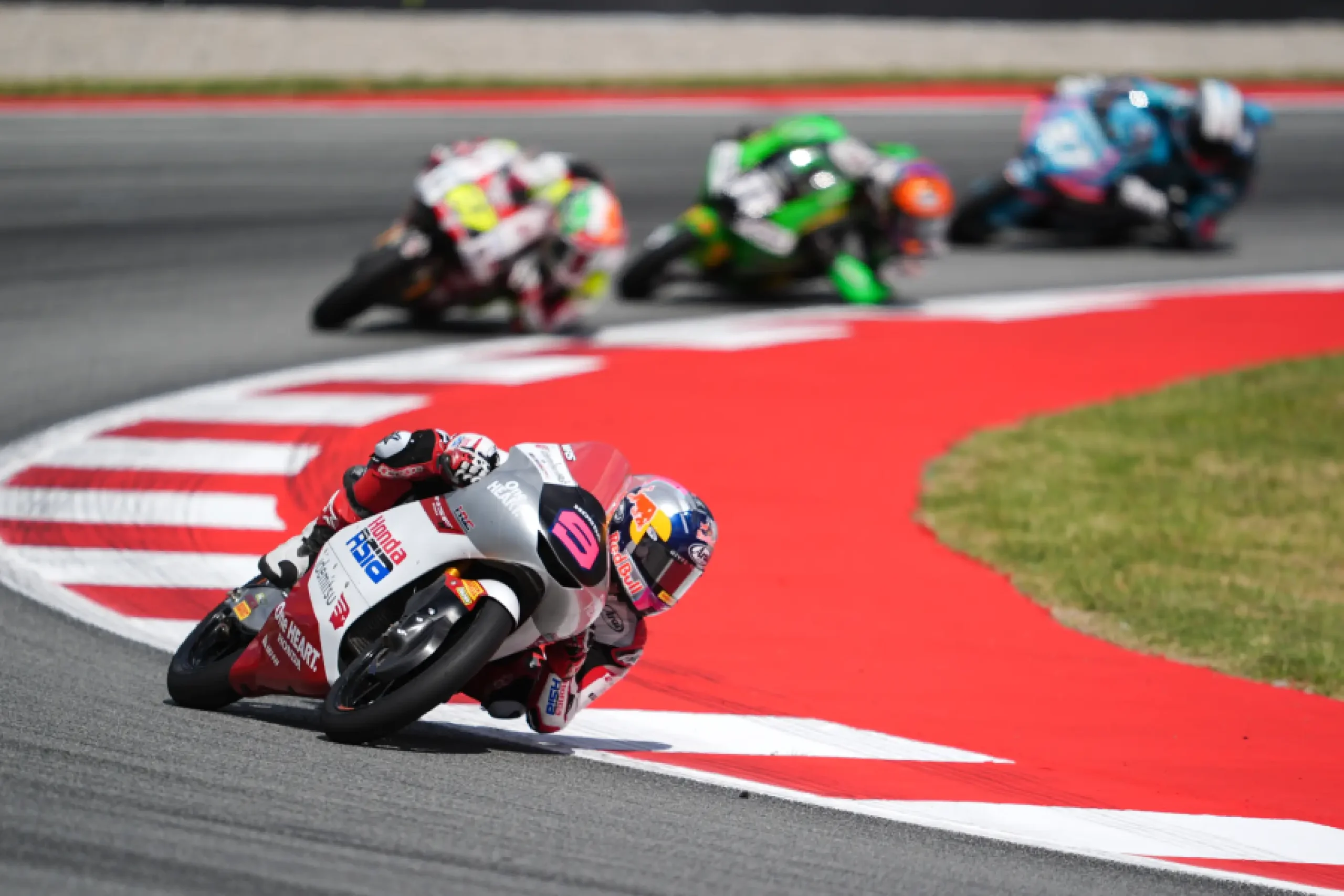Veda Ega Pratama Garang di Moto3 Catalunya 2026