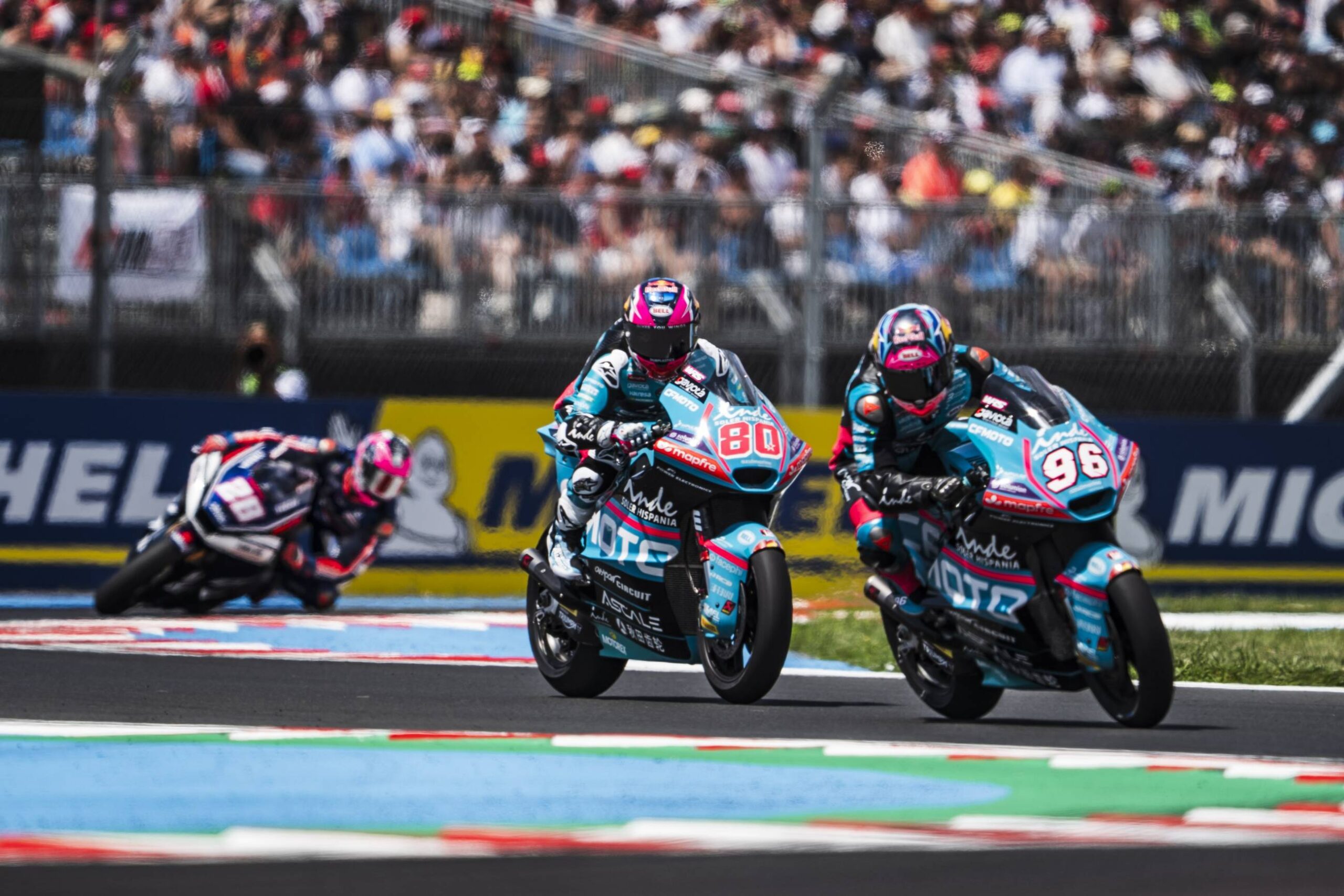 Dua CFMOTO Aspar Team Tembus Lima Besar Moto2 Hungaria 2026