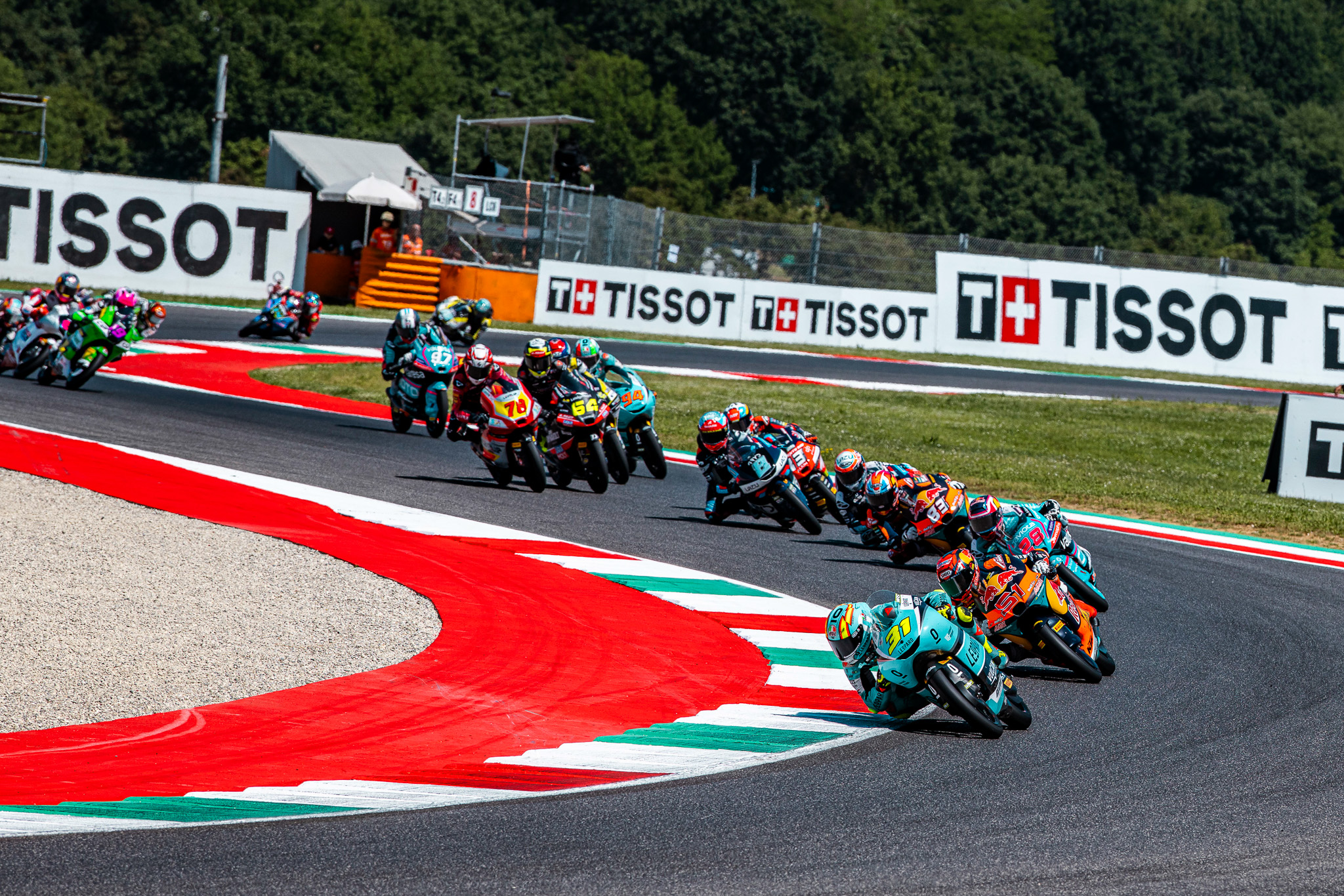 Leopard Racing di Mugello: Fernández Nyaris Podium, Pini Bertahan di Tengah Grup Padat