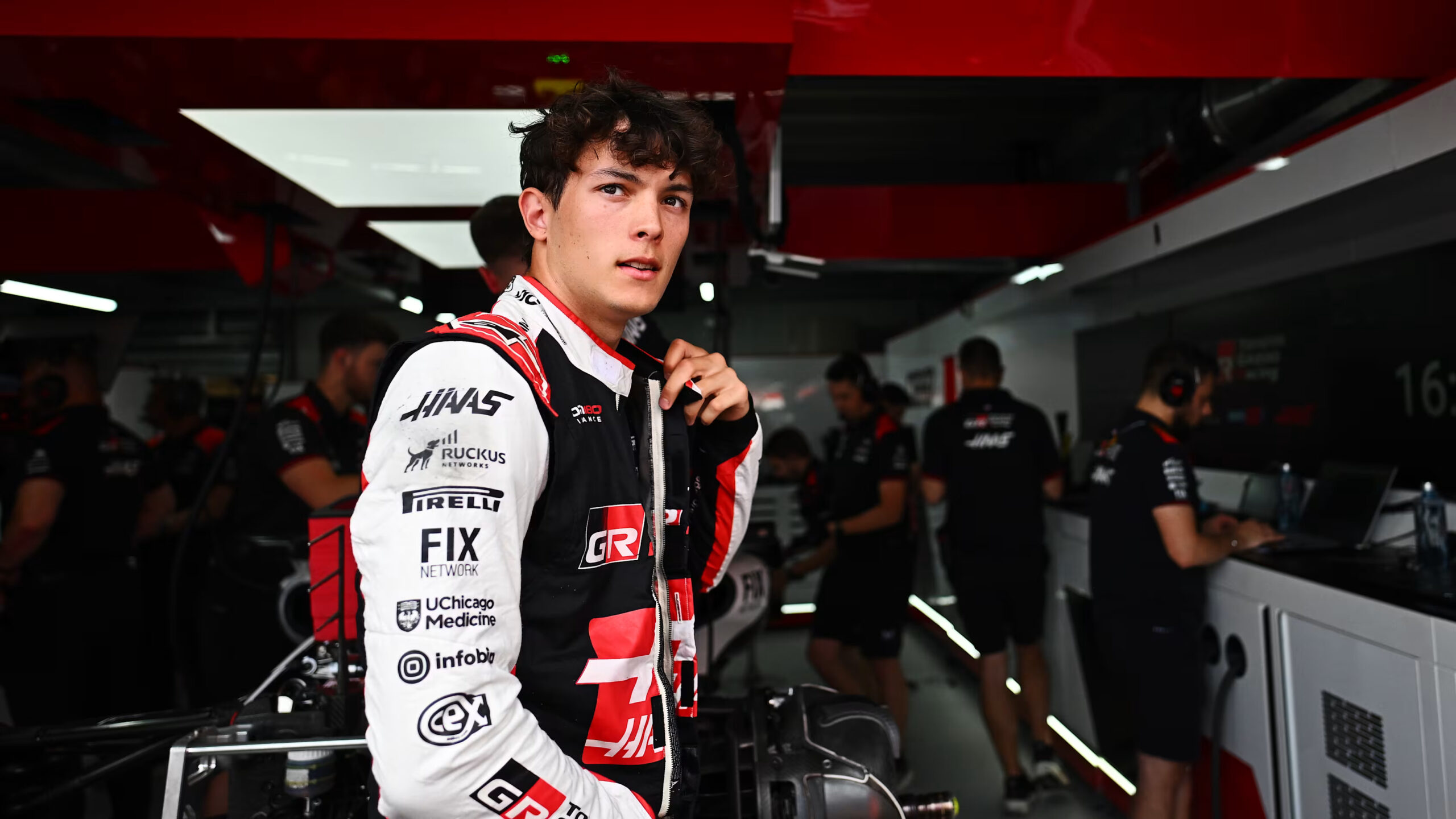 Ollie Bearman Akui Ferrari Target Jangka Panjang Usai Perpanjangan Kontrak Leclerc