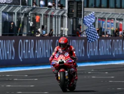 Hasil MotoGP Hungaria 2026: Marc Marquez Taklukkan Acosta di Balaton Park